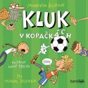 Kluk v kopačkách